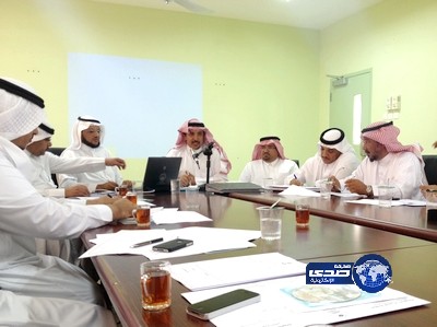 مدير “تعليم شرق الطائف” يوجه بعدم الحديث في السياسة داخل المدارس