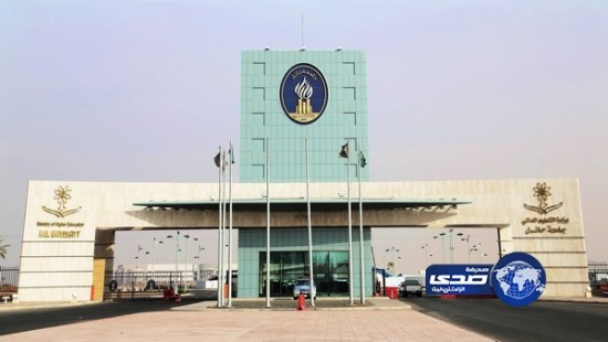 “العنقري” يكلف وكلاء ورؤساء أقسام في “آداب وفنون حائل”