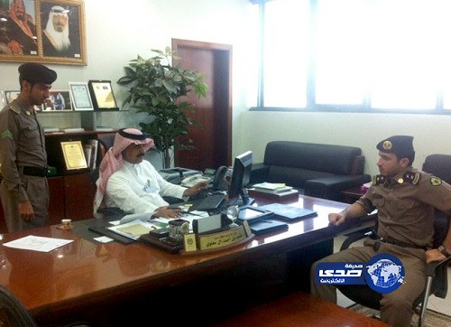 فريق مرور عسير يزور بريد المنطقة ويسجل منسوبيها