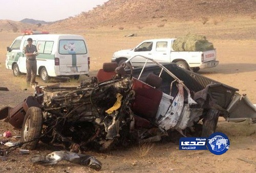 مصرع سائق داتسون ارتطم بشاحنة قرب خدان