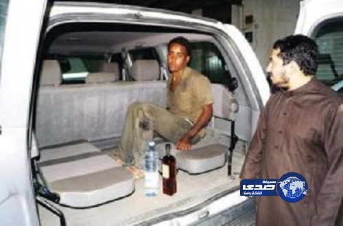 رجال الهيئة يضبطون مصنعا ينتج خمسة أطنان من الخمور في خميس مشيط