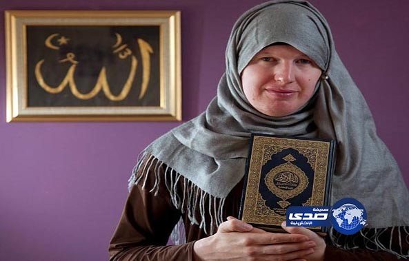 جندي بريطاني يتحول إلى سيدة مسلمة متحجبة ويتزوج!