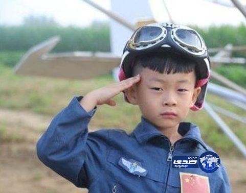 أصغر طيار في العالم .. عمره 5 سنوات..!