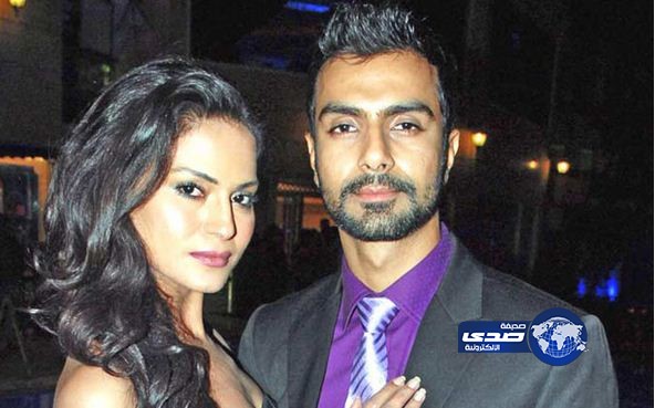 عارضة باكستانية.. واجهت صعوبة بتأدية مشاهد الجنس والغرام!