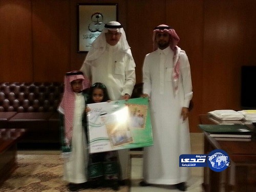 “العثيمين” “يقدّم “العيدية” لأبناء دار الرعاية المؤقتة بالرياض