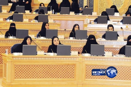 “عضوات بالشورى” لا مستند شرعياً ولا نظامياً يمنع المرأة من قيادة السيارة!