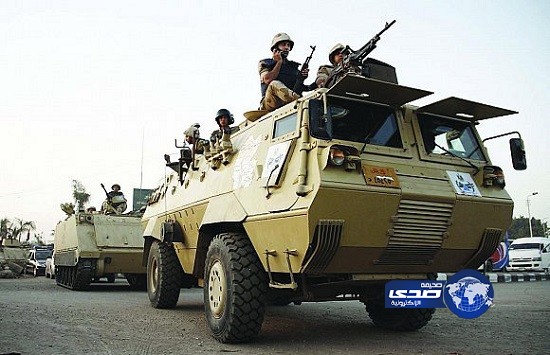 مقتل 4 جنود مصريين في إنفجار سيارة بكمين بالعريش