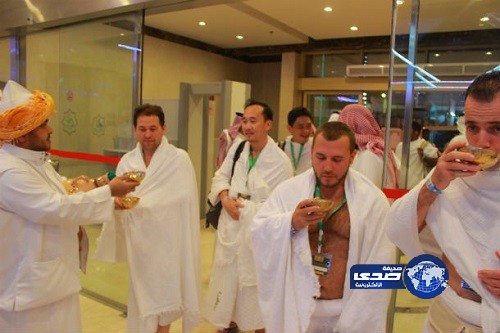 وصول 600 حاج من ضيوف خادم الحرمين الشريفين إلى مكة