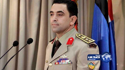 وسامة المتحدث العسكري المصري تجعله تحت أنظار المعجبات