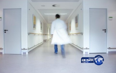 بريطانيا تسجن طبيباً عربياً صور مريضات وهن عاريات