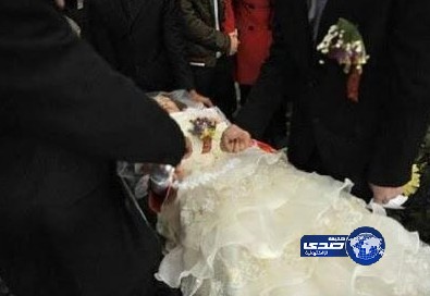 وسط الصياح والبكاء .. عروس تدخل صالة زفافها بـ “تابوت أموات”