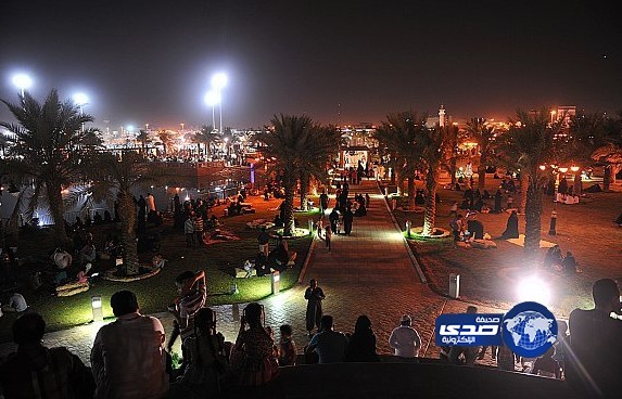 متنزه الملك عبدالله بالرياض يحتضن آلاف المتنزهين في العيد