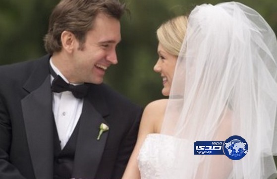 عروس تحلق شعرها ليلة زفافها