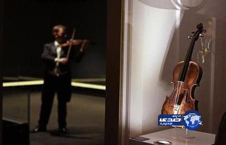 بيع آخر كمان عزف على ظهر سفينة تيتانيك بما يزيد عن مليون دولار
