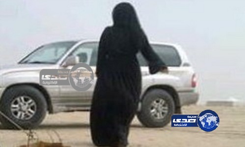 شاب لاحق كويتية وضربها بعد سحبها من سيارتها بالقوة