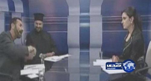 بالفيديو.. شبيح متعدد المواهب يخدم إعلام الأسد في كل المناسبات