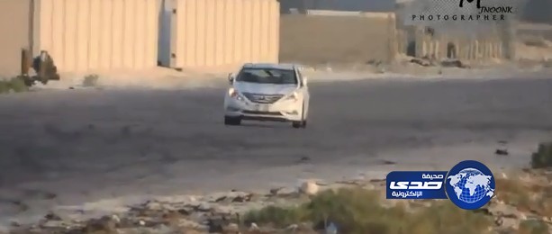 ضبط شابيين قاما بسرقة مركبة والتفحيط بها واحراقها بالخبر‎