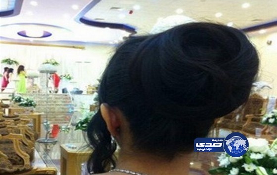 فتاة يمنية تصور حفلات زفاف نسائية وتبيعها عبر الإنترنت