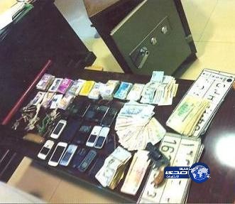 ضيط عصابة سرقة السيارات الفارهة بالرياض