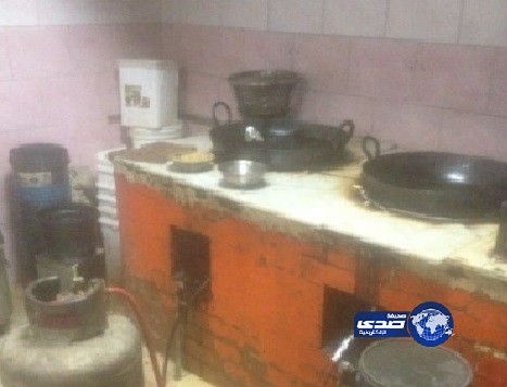 لجنة البلديات بإمارة منطقة مكة تغلق25 مطعما مخالفا