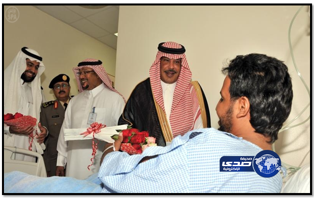 أمير منطقة الباحة يعايد المرضى المنومين بمستشفى العقيق العام