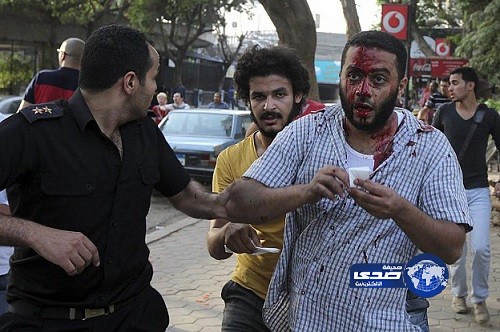 مصر تعلن مقتل 15 وإصابة 83 في اشتباكات بين مؤيدي مرسي ومعارضيه