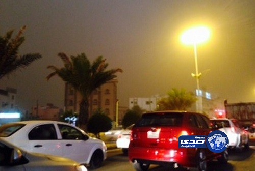 استنفار مروري بجازان بعد هبوب عاصفة ترابية