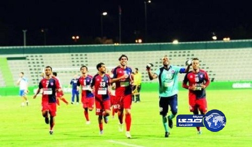 نادي إماراتي يستعين بداعية سعودي لاخراج السحر من ملعب النادي