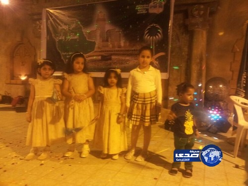 300 شاب وفتاة يحتفلون باليوم الوطني بـ”نسائي العزيزية”