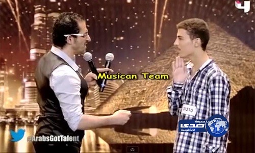 بالفيديو.. أحمد حلمي يصفع مشتركاً على وجهه في Arabs got talent
