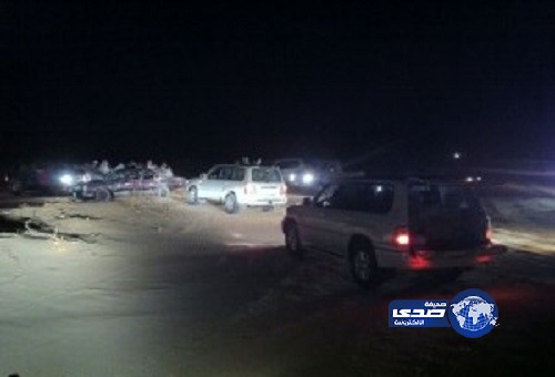 إصابة 3 أشخاص اصطدمت مركبتهم بجمل على طريق “حضن – الطائف”