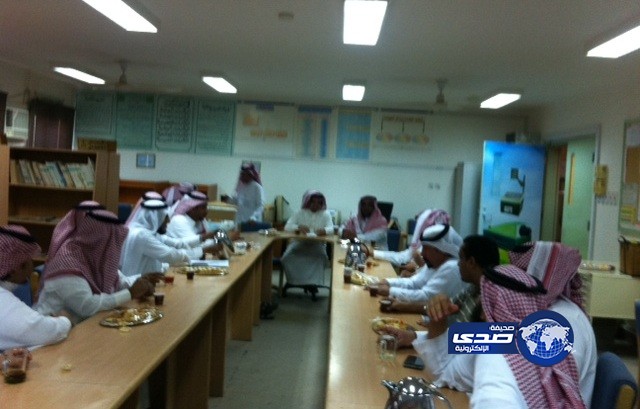 مدرسة الحسين بن علي تقيم حفل معايدة لمنسوبيها