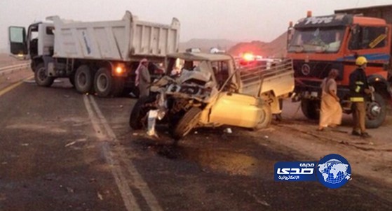 اصاباتان في حادث بين قلاب وشاص على طريق تبوك ـ حقل