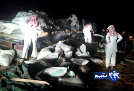 وافد ينجح في اخماد حريق نشب في شاحنة محملة بالأعلاف على طريق تبوك ـ ضباء