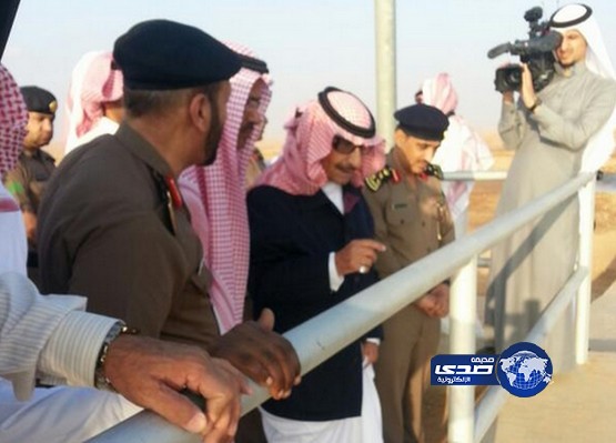 أمير الحدود الشمالية يتفقد الطريق الدولي والسدود بالمنطقة