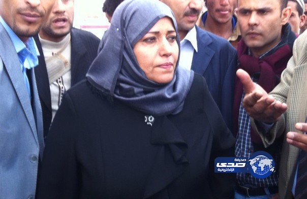 وزيرة يمنية تنسحب من اجتماع للحكومة وتقول لن يحكمونا هؤلاء الحثالة