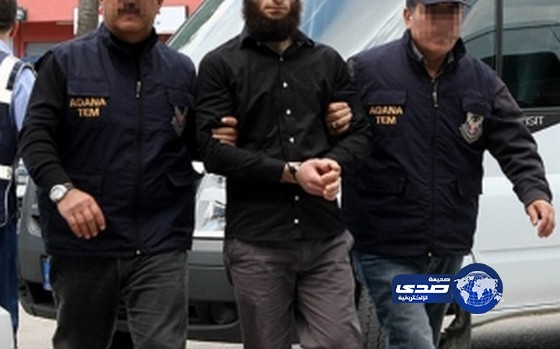 تركيا تضبط شاحنة محمّلة بالأسلحة والصواريخ متجهة إلى سوريا