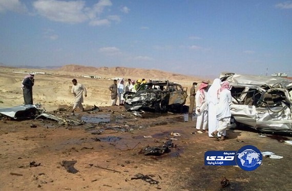 وفاة طالبين وتفحم قائد سيارة وإصابة آخرين في حادث بالبدع