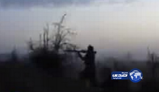 بالفيديو اشتباكات بين الحوثيين بالقرب من حدود نجران فجر اليوم