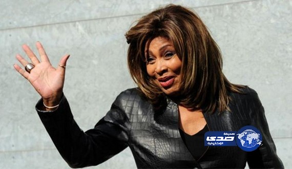 مغنية تعلن تخليها عن جنسيتها الأمريكية