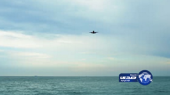 حلّقت الطائرة.. وسقط الراكب في البحر!