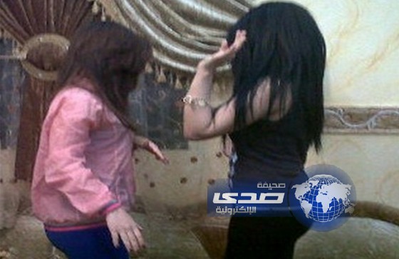 ضبط سعوديين برفقة فتيات مغربيات وهم في اوضاع مخلة