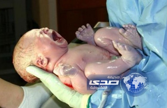 أب مصري يدفن طفلته حية بعد ولادتها بأيام