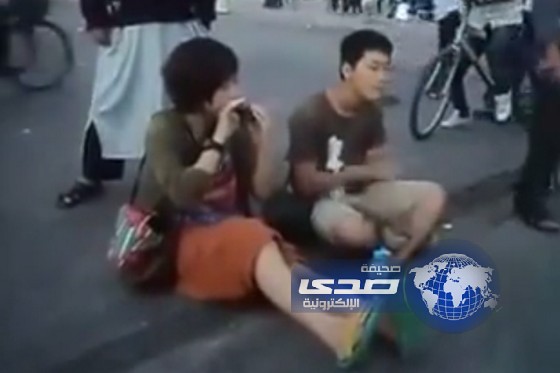 بالفيديو: سياح من الصين يعزفون الموسيقى في باحة جامع مغربي بحجة تمازج الحضارات!
