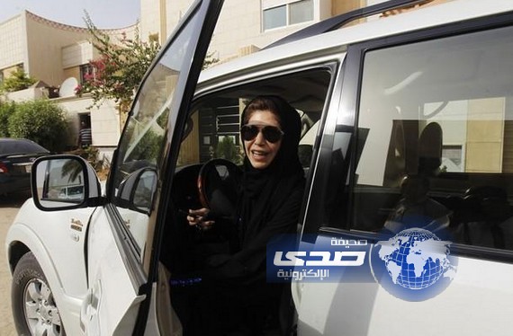 القبض على عزيزة اليوسف وإيمان النفجان&#8221; لقيادتهما السيارة شمال الرياض