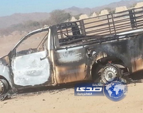 مواطن يشعل النار في سياراته ويهدد بحرق نفسه احتجاجاً على إزالة منزله بالطائف