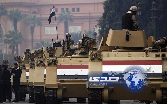 الجيش المصري يواصل إغلاق ميدان التحرير