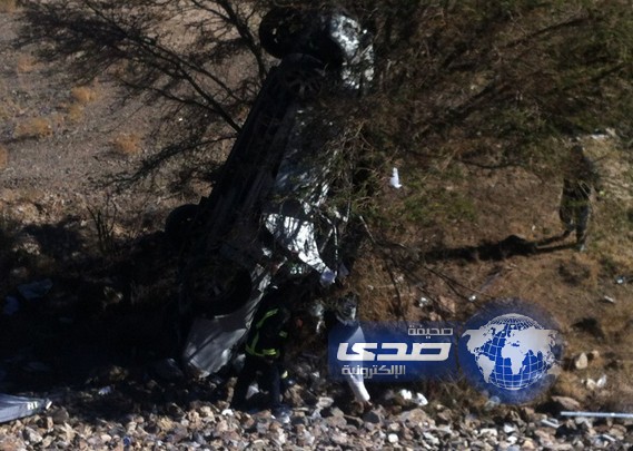 سقوط سيارة في وادي العقيق بعد تعرضها لحادث انقلاب