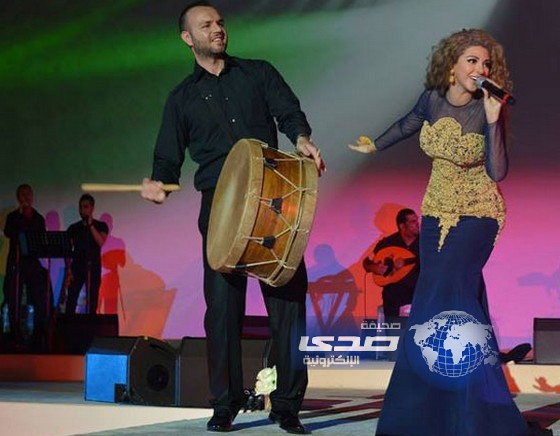 ميريام فارس ترقص وتغني في أبو ظبي