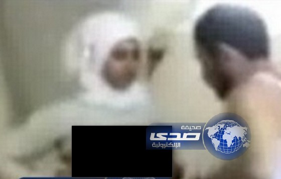 فتاة متحجبة تمارس الرذيلة تثير الرأي العام المغربي وتطالب بقوانين تحفظ الاجيال الواعدة